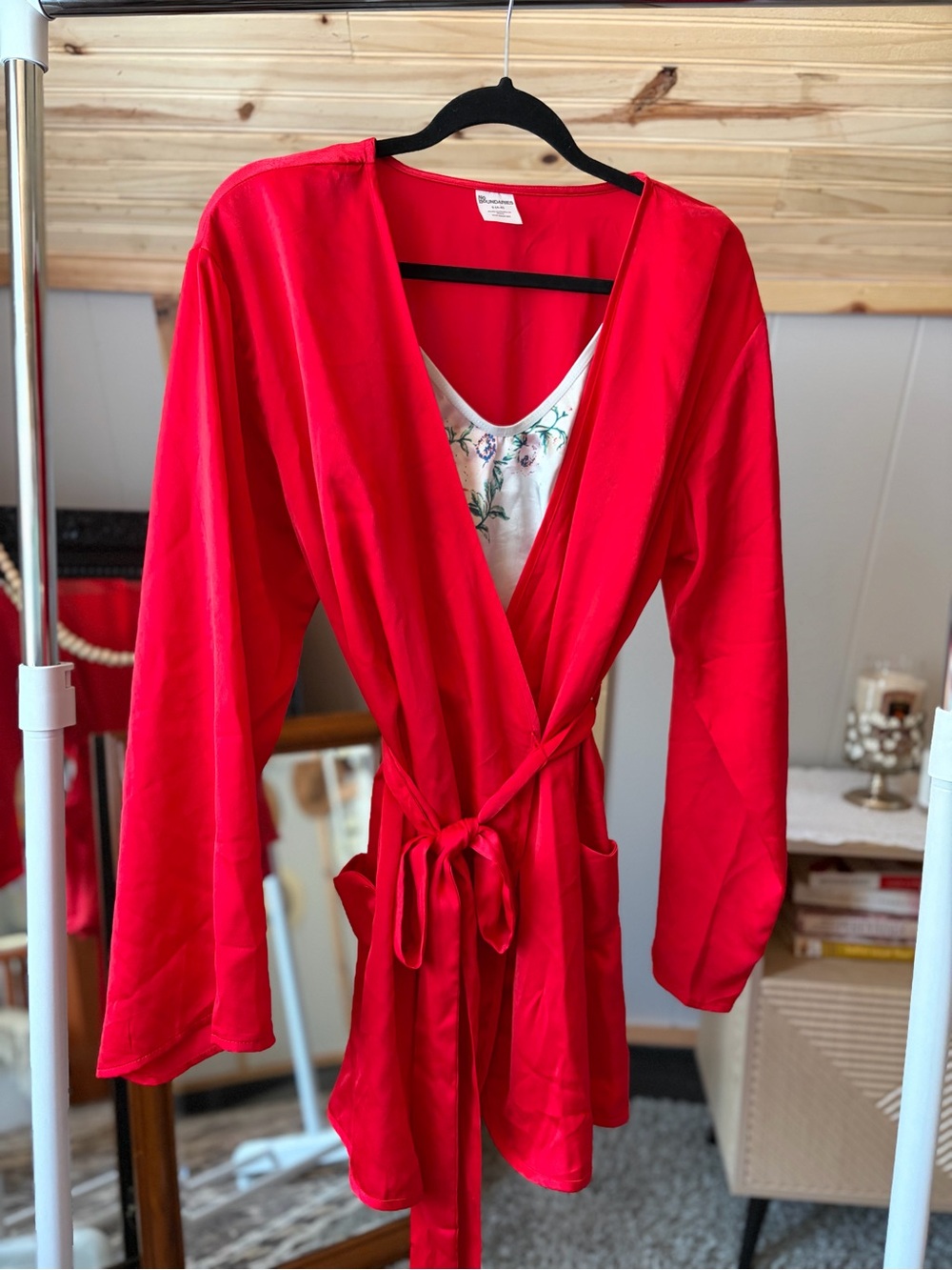 Women’s Lingerie Set Red Satin Wrap Robe & Belt White Rose Silk Gown Size Small